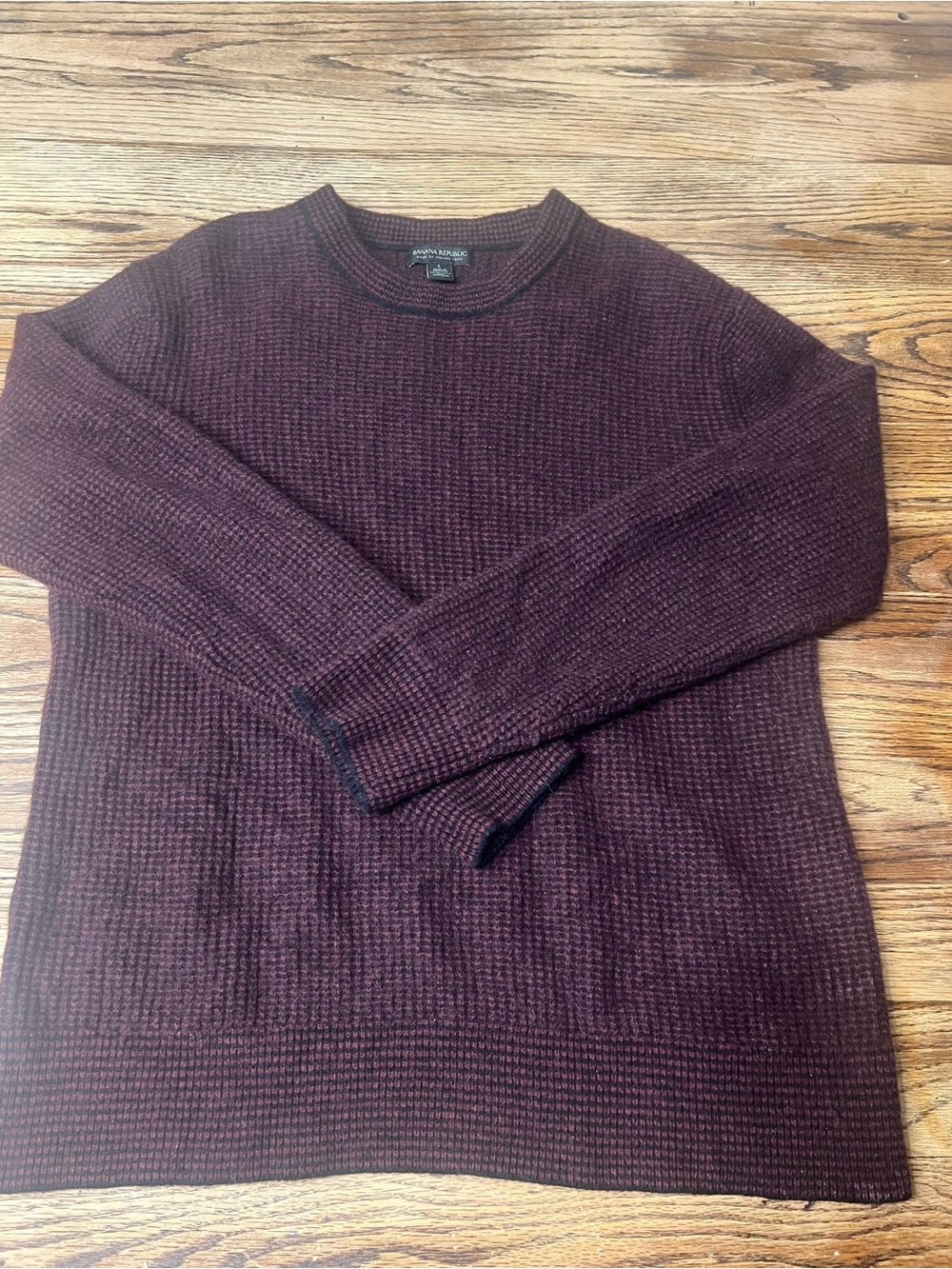 Banana Republic Men's Burgundy Crewneck Waffle Knit Sweater